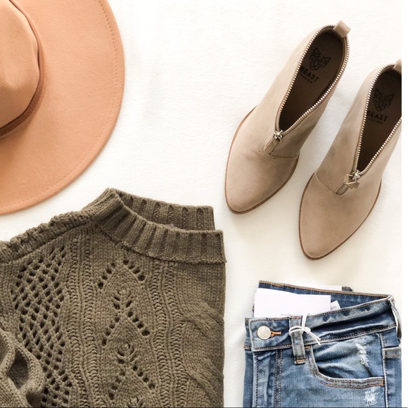 Boots- BRAND NEW in box! - Picture 3 of 4